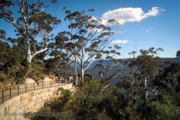 Echo Point walk to the Three Sisters the Blue Mountains